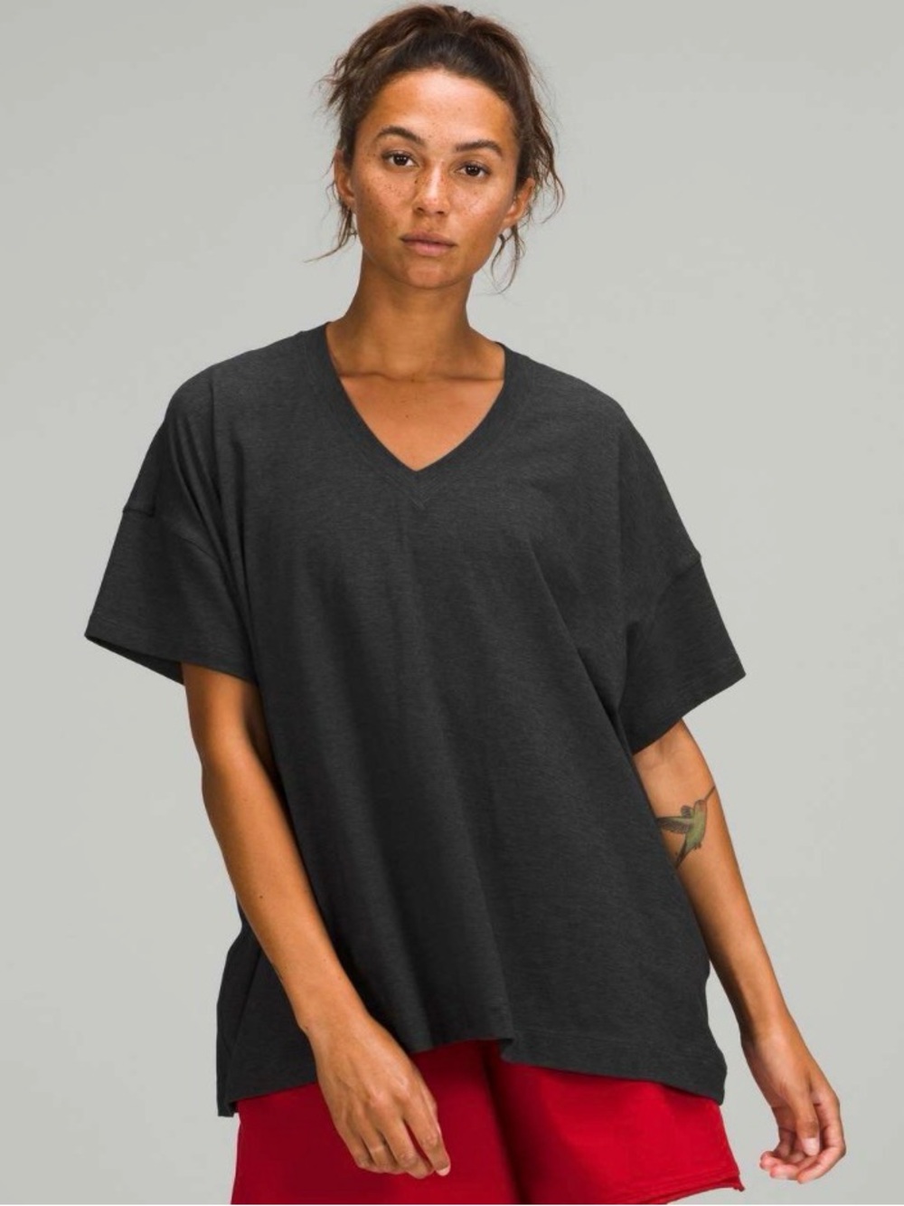 Lululemon Side Tie V-Neck T-Shirt
Heathered Black